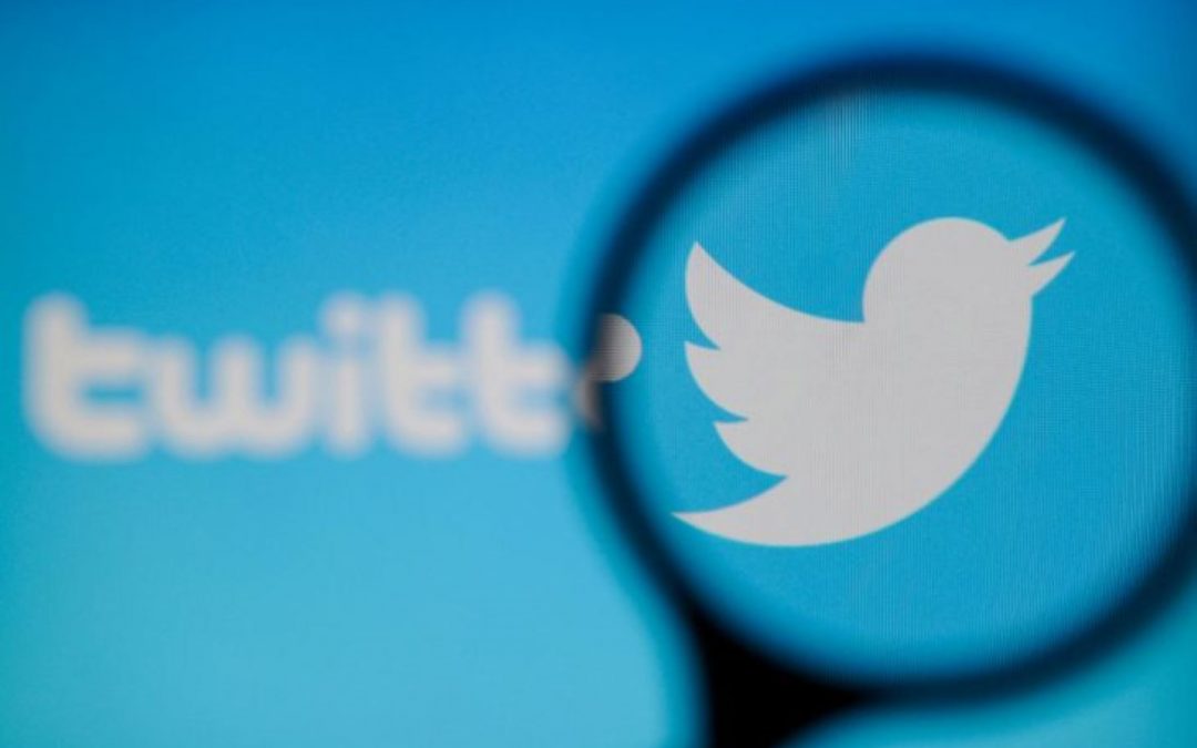 Twitter cierra cuentas por difundir noticias falsas