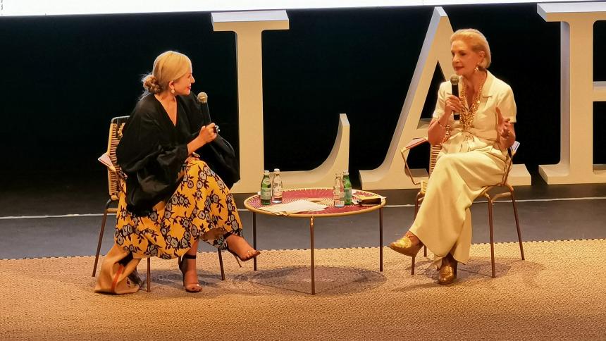 ¡LES DIO CON TODO! Mira lo que dijo Carolina Herrera de los influencers