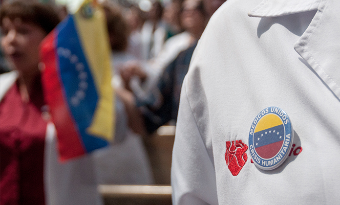 Médicos celebran su día en Venezuela en medio de escasez de insumos y salarios miserables