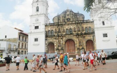 Por lo menos 1.8 millones de turistas espera recibir Panamá en este 2022