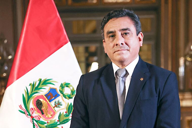 Congreso peruano presentó moción de censura contra ministro Willy Huerta