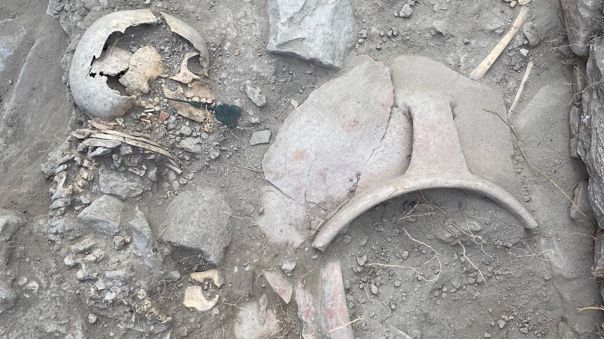 ¡CURIOSO! Encontraron en Cajamarca restos óseos de dos infantes en una posible ofrenda preincaica