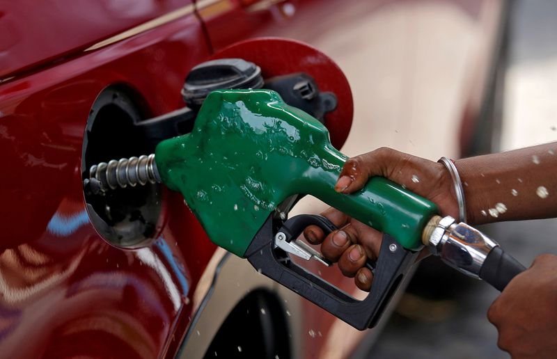 La gasolina en Colombia subirá  200 pesos en octubre