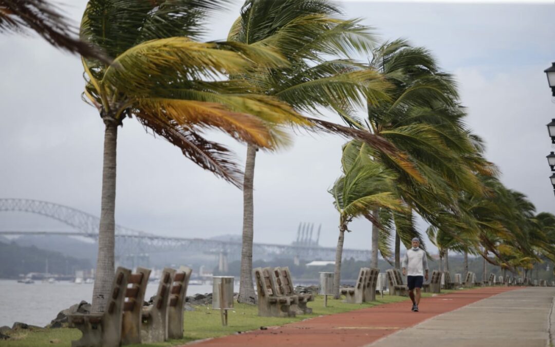 Protección civil de Panamá advierte por paso de las Ondas Tropicales #34 y #35