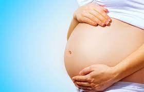 Sancionan ley para otorgar servicios de salud gratis para mujeres embarazadas en Panamá