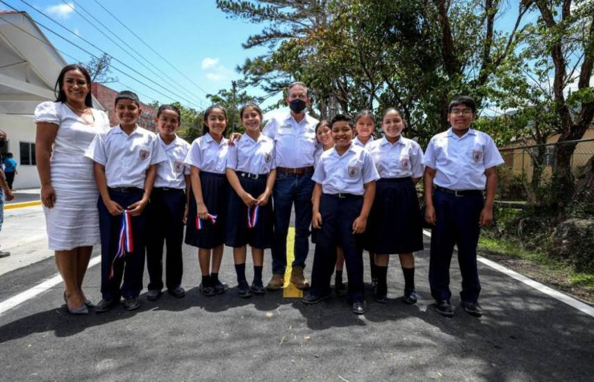 Presidente de Panamá nuevas calles y proyectos de rehabilitación para el distrito Antón