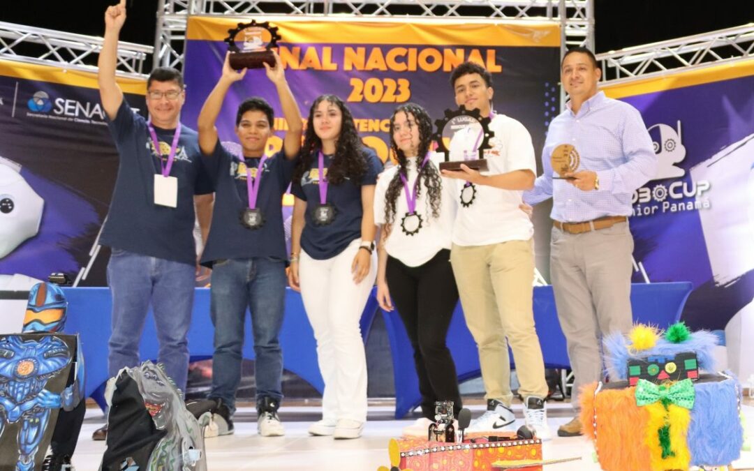 ¡Orgullo! Cuatro estudiantes panameños competirán en la RoboCup en Bordeaux en Francia