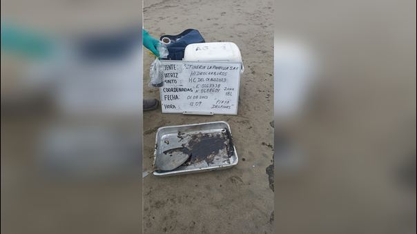 Reportan manchas de petróleo en playas de Ventanilla, en Perú