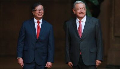 Petro «replantea la lucha cotra las drogas» junto a López Obrador