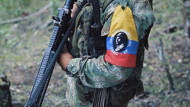 Gobierno colombiano y disidencias de las FARC se reúnen para continuar diálogos