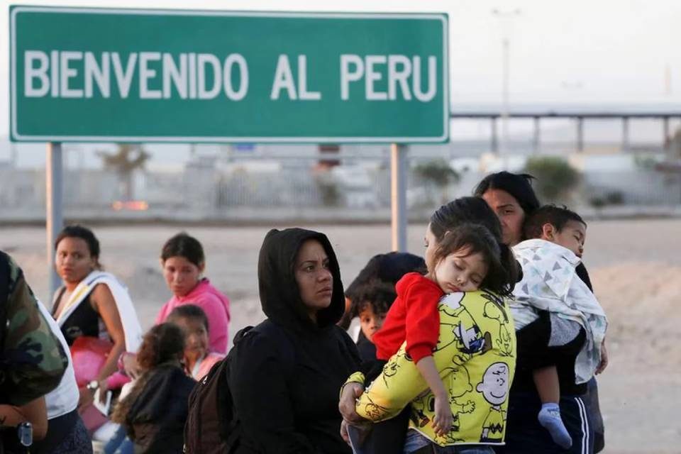 Migrantes en Perú regularizan su estadía