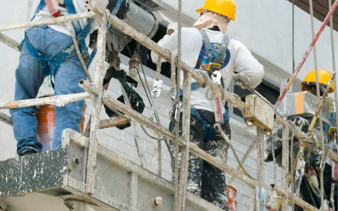 Trabajadores colombianos afirman que su salario no les alcanza a pesar de los aumentos