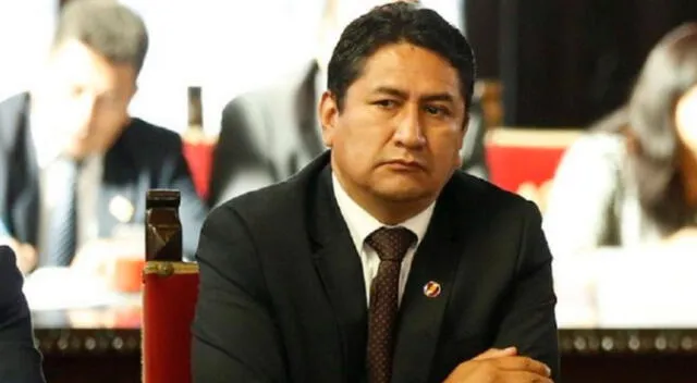 Ministerio de Interior de Perú ofrece S/100 000 por la cabeza de Vladimir Cerrón