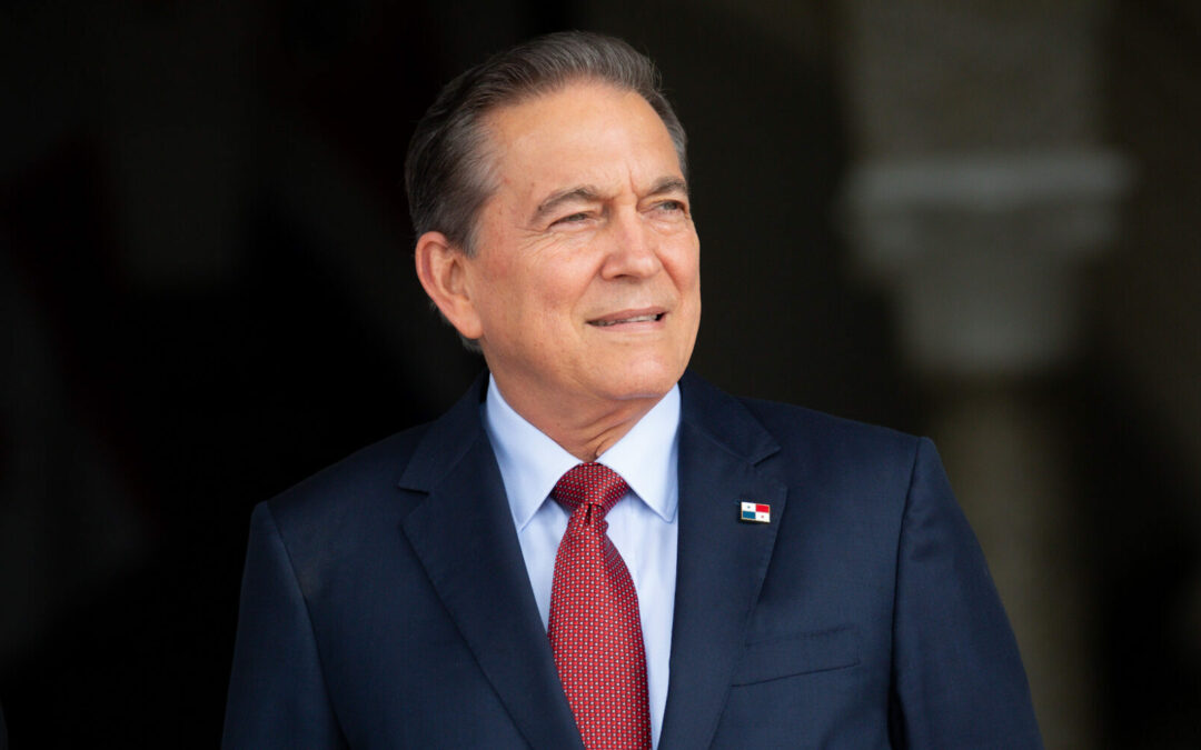 Presidente de Panamá promete hacer una transición ordenada este 2024