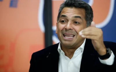 Ricardo Lombana asegura que es el único candidato en Panamá que limpará al país