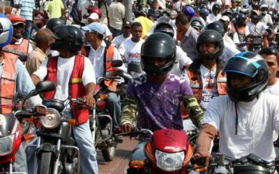 Cartageneros prefieren usar la moto como medio de transporte