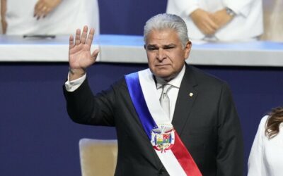 Nuevo presidente de Panamá quiere «limpiar el nombre» de su país