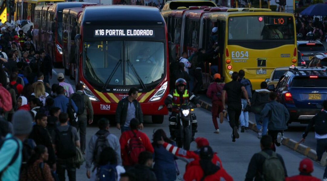 Manifestaciones en Bogotá continúan este lunes